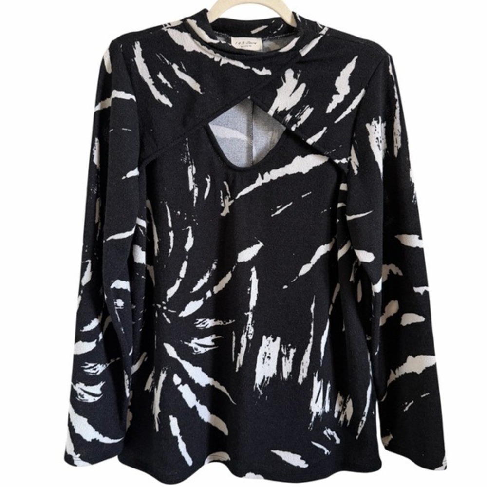 143 Story Black Abstract Print Cutout Top – Long Sleeve Top - Size L